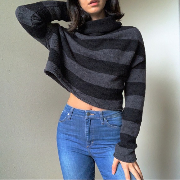 Vince Sweaters - VINCE | 80% WOOL Turtleneck Cropped Sweater
